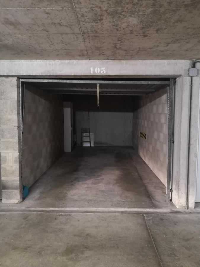 Appartement Avec Garage Proche Du Centre-Ville Troyes Esterno foto